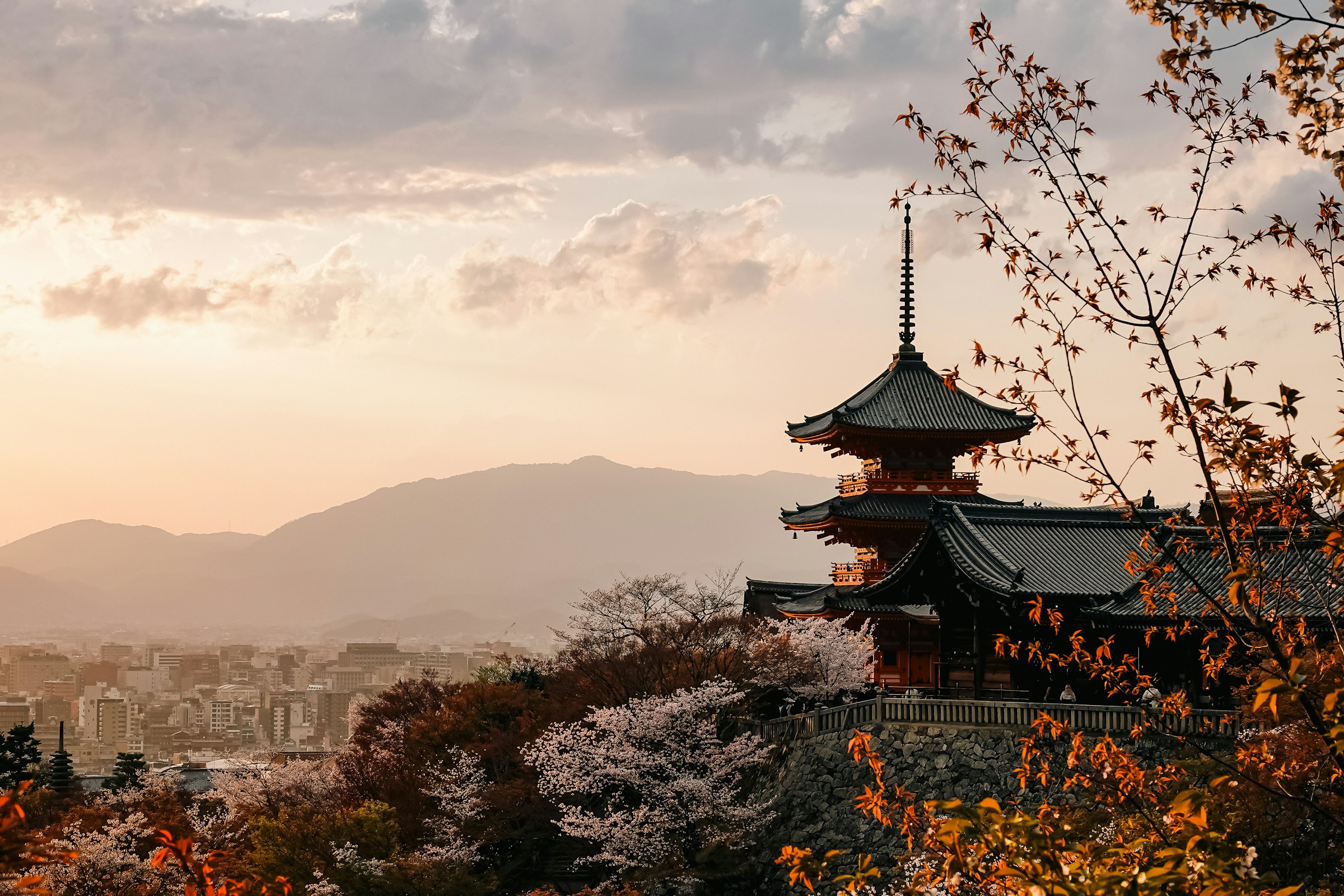 Kyoto temple gardens in Japan, a sample VOYAGER destination